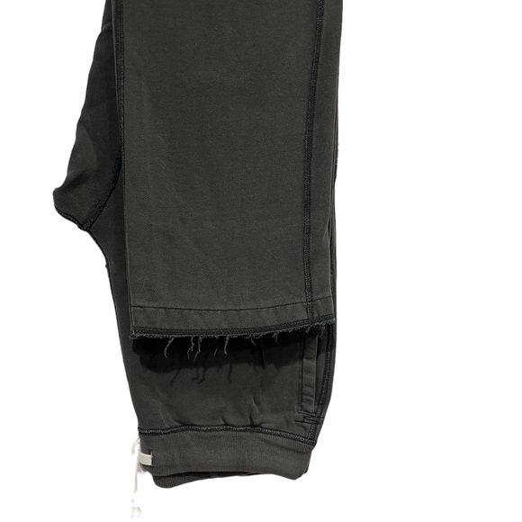 American Eagle Outfitter, Thick and cozy sweats for men or woman- Gray- Size: M - Picture 2 of 4